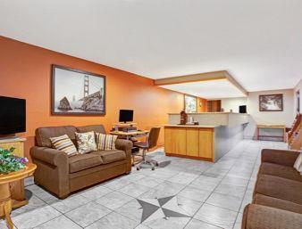 Super 8 By Wyndham Albany Motel Dalaman gambar